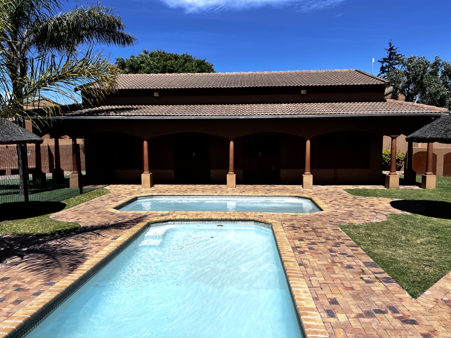 To Let 2 Bedroom Property for Rent in Parklands Western Cape